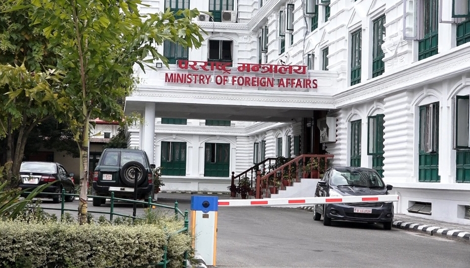 इजरायल र इरानका सबै नेपालीलाई सावधानी अपनाउन सरकारको अनुरोध
